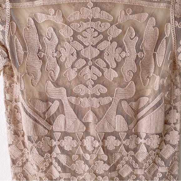 ANTHROPOLOGIE EVERLEIGH EMBROIDERED SHORT SLEEVE TOP ROMANTIC BOHO Beige Pink S - Picture 3 of 7